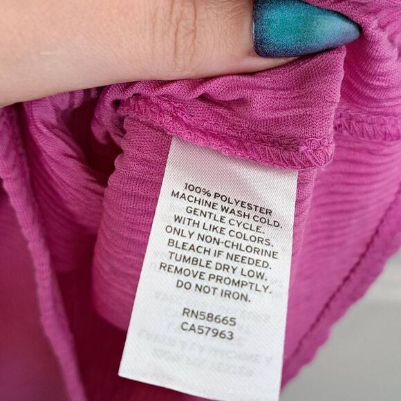 Halogen Women's Plissé Smocked Funnel Neck Top in Pink size Small - Picture 5 of 7